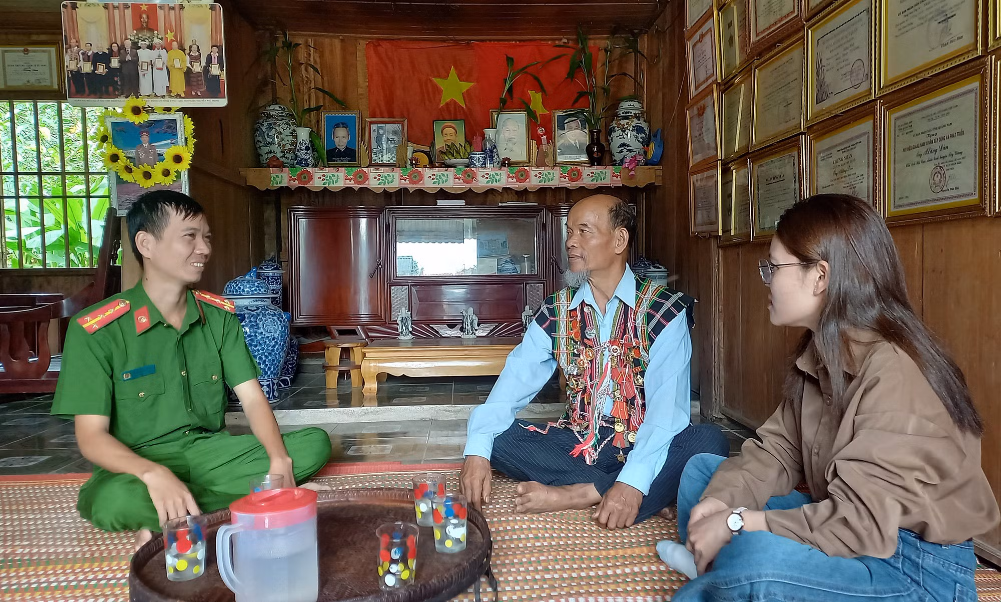 Ký ức về Tổng Bí thư Nguyễn Phú Trọng của một già làng người Cơ Tu -0
