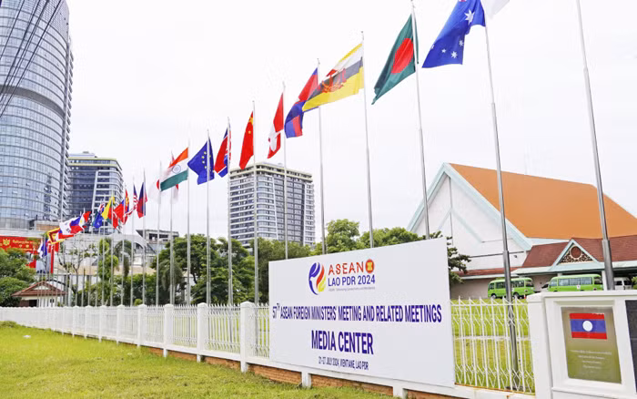 “Tăng cường kết nối và tự cường ASEAN” -0