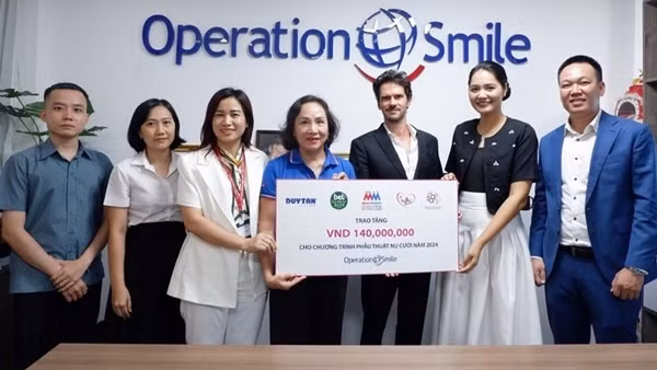 Number One và Mega Market đóng góp vào quỹ phẫu thuật nụ cười vì tương lai trẻ em Việt Nam