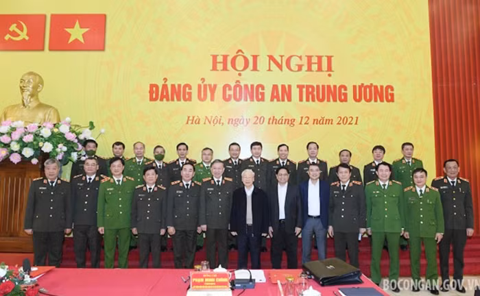 Tổng Bí thư Nguyễn Phú Trọng đặt trọn niềm tin vào Lực lượng Công an Nhân dân! -0