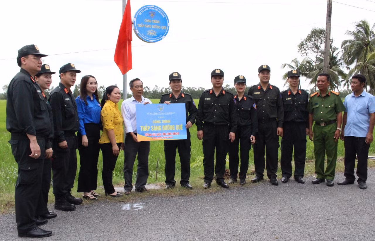 Bộ Tư lệnh Cảnh sát cơ động&nbsp;tổ chức hoạt động đền ơn đáp nghĩa và&nbsp;an sinh xã hội&nbsp; -0