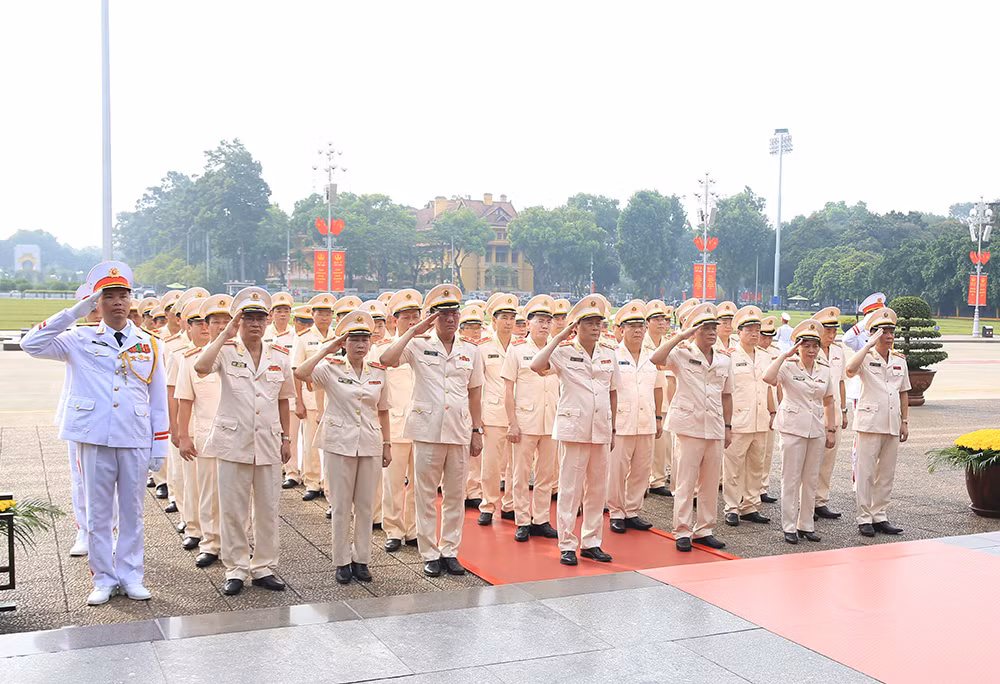 Lãnh đạo Đảng, Nhà nước và Bộ Công an viếng Chủ tịch Hồ Chí Minh và các Anh hùng liệt sĩ -0