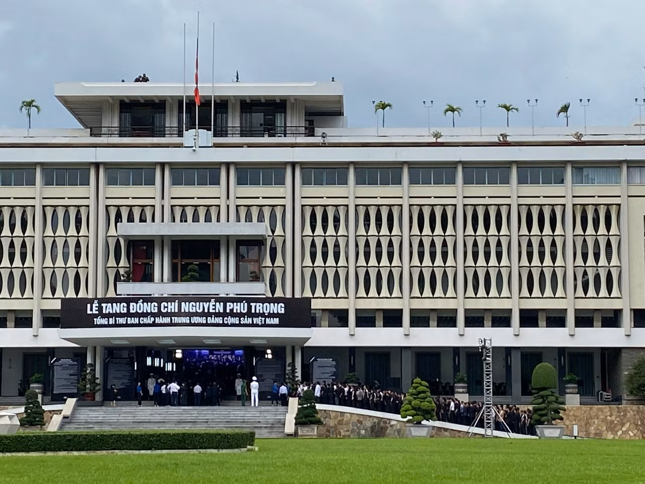 Chúng tôi đến đã tiễn Tổng Bí thư Nguyễn Phú Trọng lần cuối -0