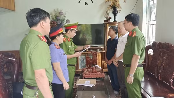 Giám đốc và kế toán cùng bị bắt vì trốn thuế hơn 10 tỷ đồng