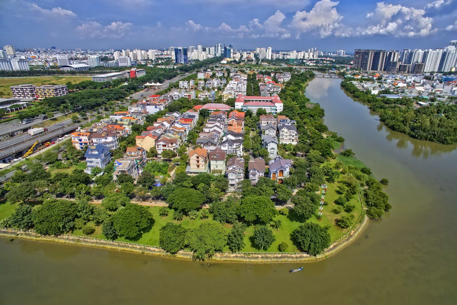 Bà Nguyễn Thị Như Loan và Quốc Cường Gia Lai nhiều lần ra tay thâu tóm đất công -0