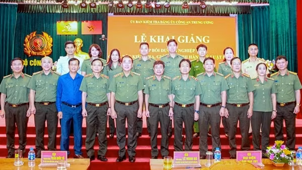 Khai giảng lớp bồi dưỡng nghiệp vụ kiểm tra, giám sát năm 2024