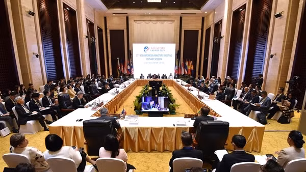 ASEAN: Thúc đẩy kết nối và tự cường