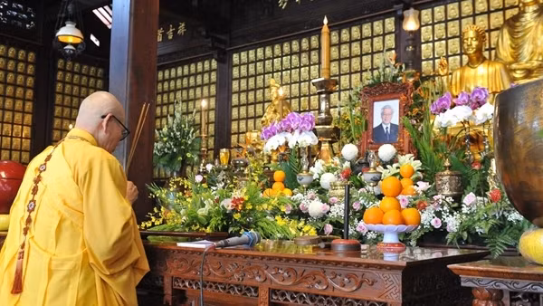 Tăng ni phật tử Đắk Lắk cầu siêu tưởng niệm Tổng Bí thư Nguyễn Phú Trọng