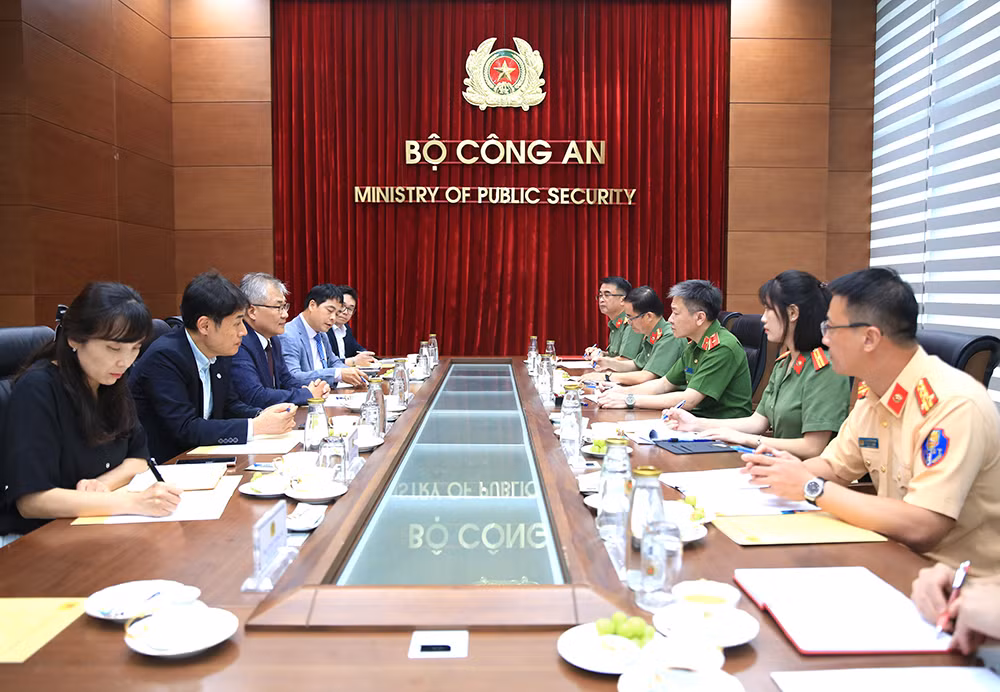 Bộ Công an tăng cường hợp tác với Cơ quan Cảnh sát biển Hàn Quốc -0