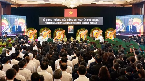 Gần 60 ngàn lượt người viếng Tổng Bí Thư Nguyễn Phú Trọng tại TP Hồ Chí Minh