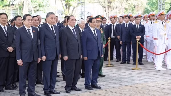 Lực lượng Cảnh vệ nén đau thương, cùng các lực lượng đảm bảo an ninh, an toàn Lễ Quốc tang