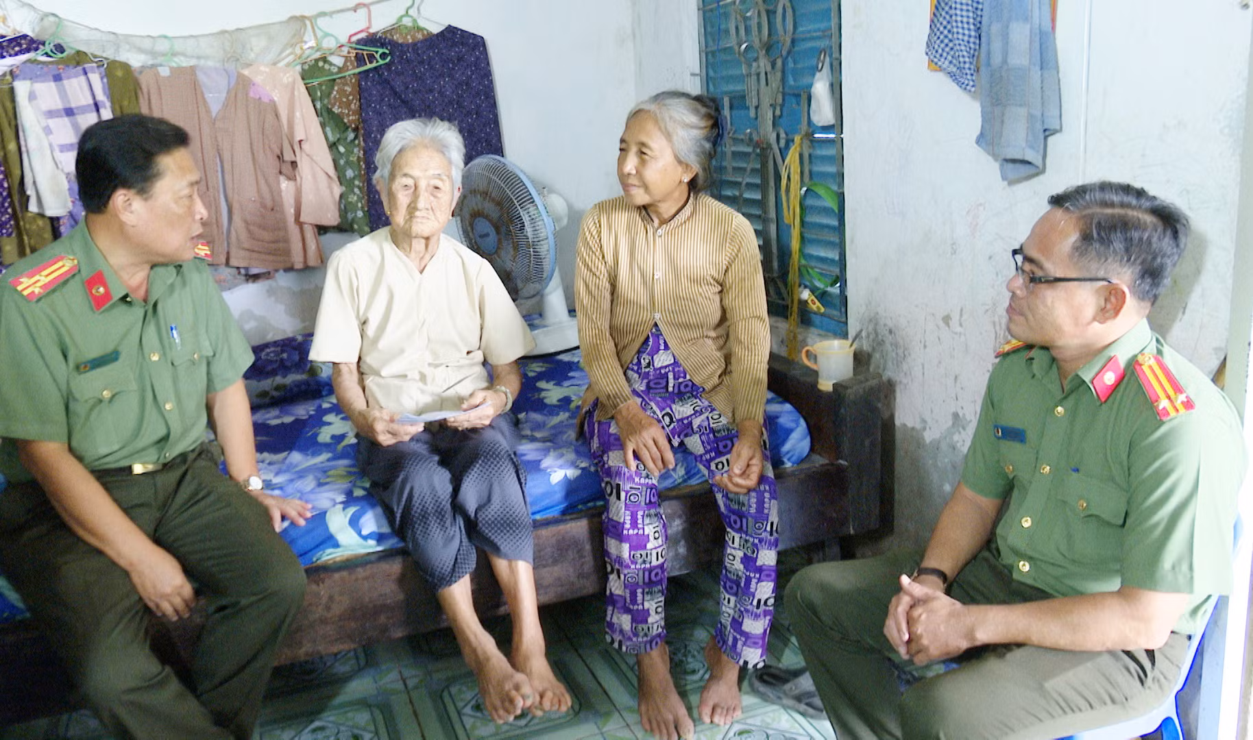Công an Bạc Liêu chú trọng công tác đền ơn đáp nghĩa từ những việc làm thiết thực -0
