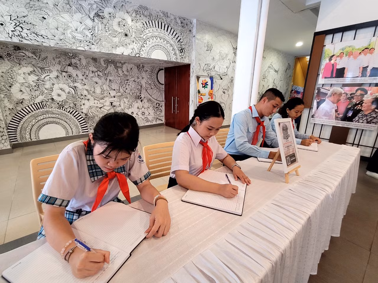 “Đồng chí Tổng Bí thư Nguyễn Phú Trọng sáng mãi trong lòng tuổi trẻ TP Hồ Chí Minh” -0