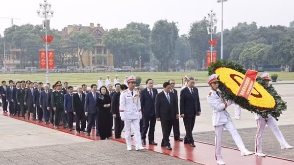 Lãnh đạo Đảng, Nhà nước viếng Chủ tịch Hồ Chí Minh và các Anh hùng liệt sĩ