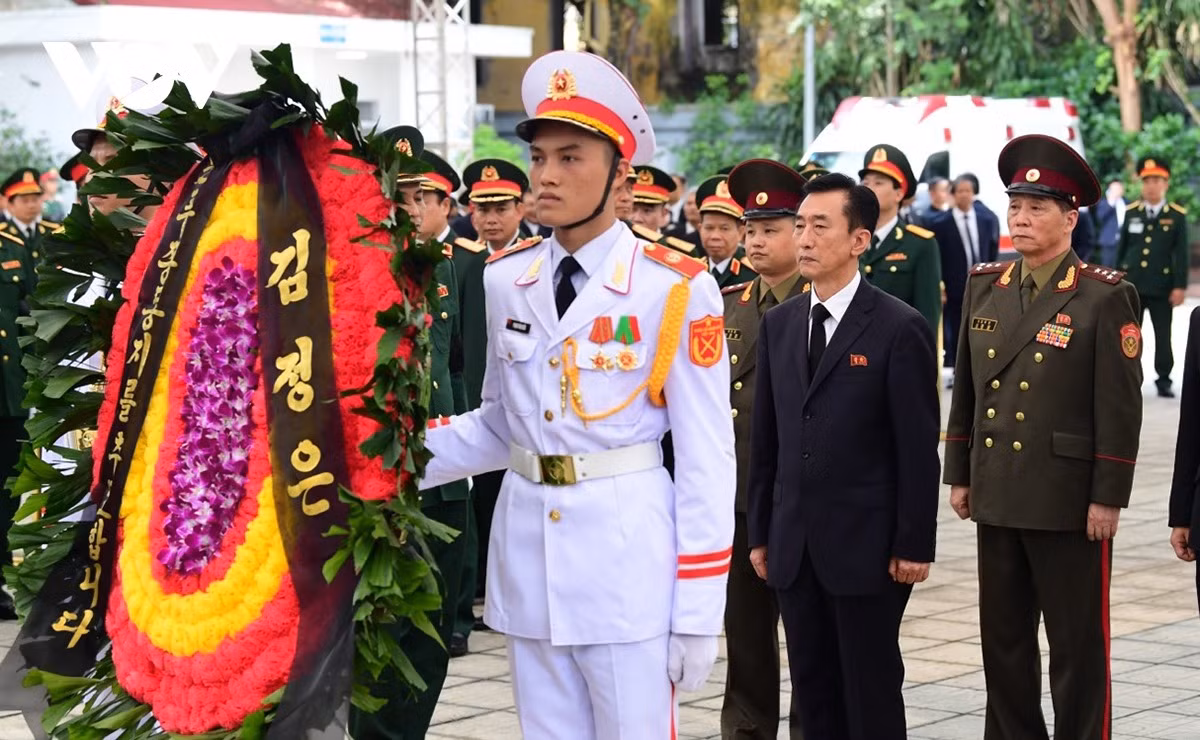 Các nhà lãnh đạo, đại diện các nước viếng Tổng Bí thư Nguyễn Phú Trọng tại Hà Nội -0