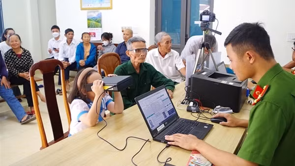 Công an tỉnh Hà Tĩnh đưa Luật Căn cước vào thực tiễn