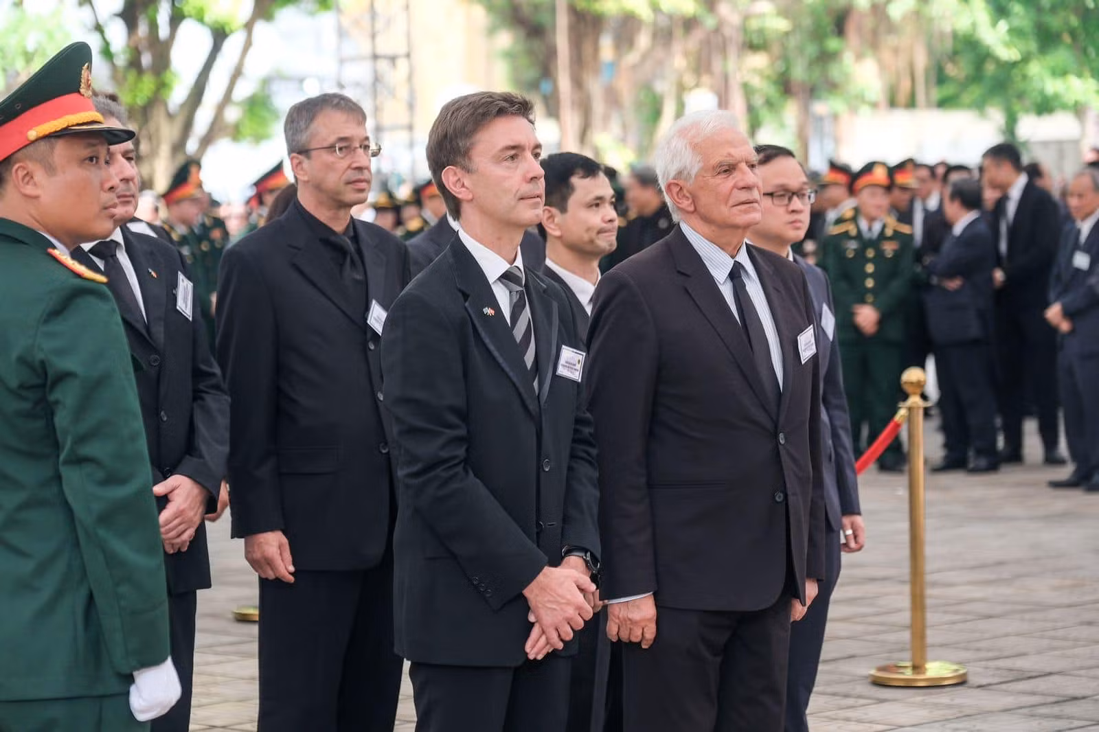 Các nhà lãnh đạo, đại diện các nước viếng Tổng Bí thư Nguyễn Phú Trọng tại Hà Nội -0
