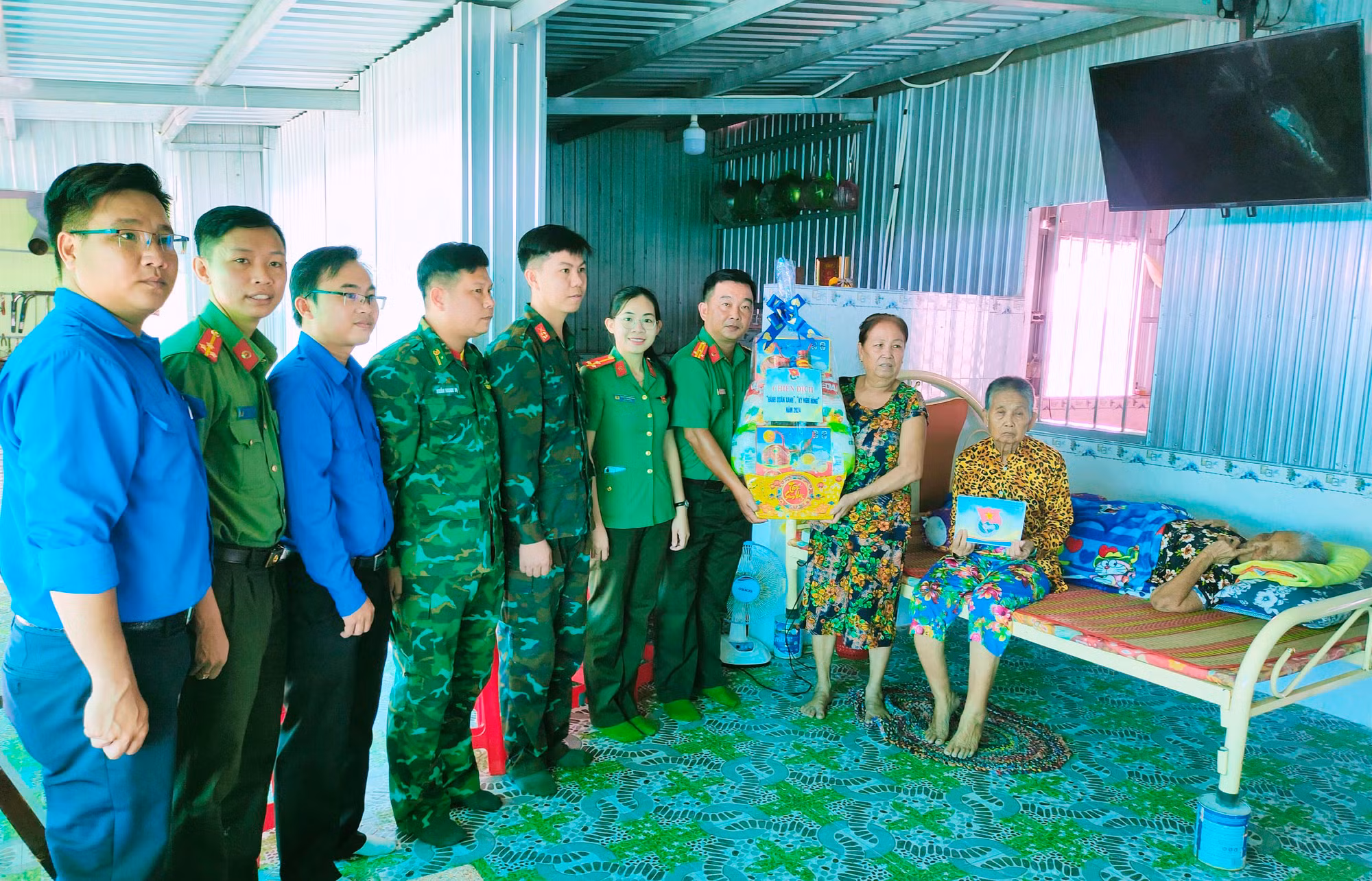 Công an Bạc Liêu chú trọng công tác đền ơn đáp nghĩa từ những việc làm thiết thực -0