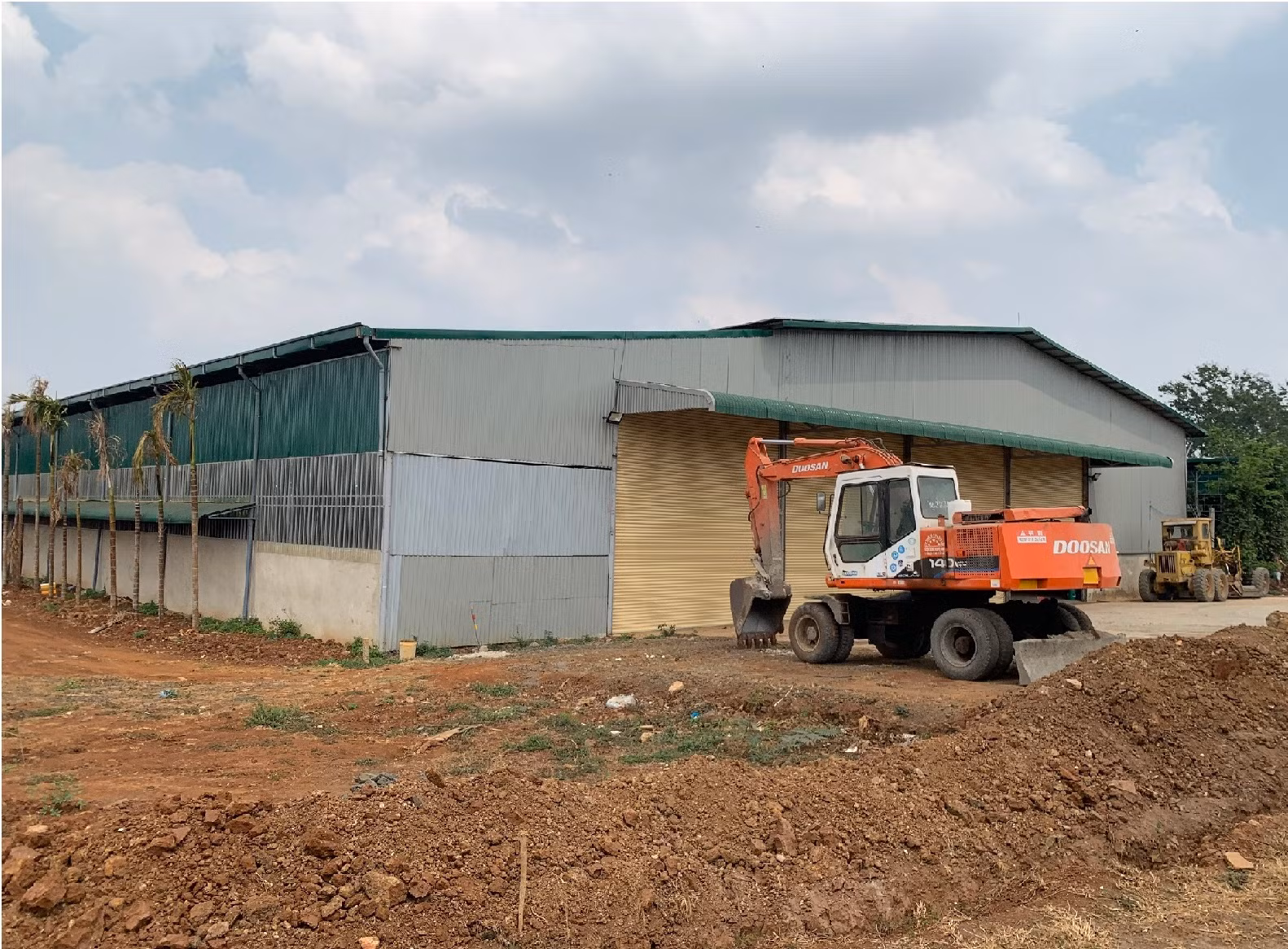 Không cấp điện cho kho xưởng sầu riêng xây dựng trái phép -0