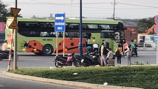 Tập trung xử lý xe “dù”, bến “cóc” khu vực cửa ngõ TP Hồ Chí Minh