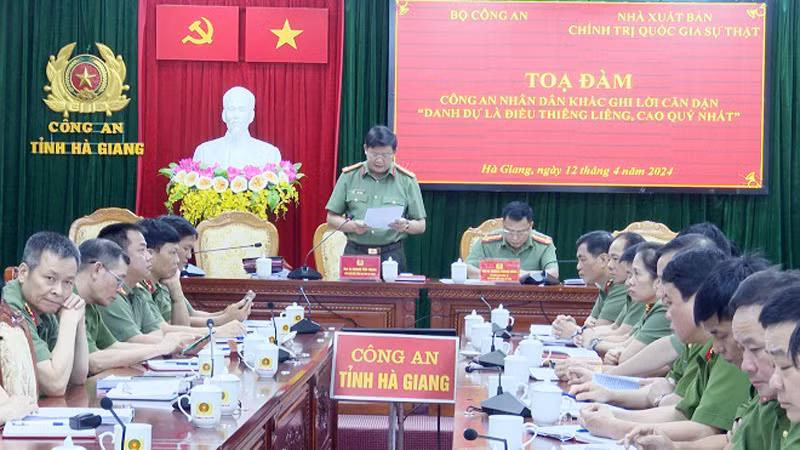 Công an tỉnh Hà Giang khắc ghi lời căn dặn của Tổng Bí thư Nguyễn Phú Trọng “Danh dự là điều thiêng liêng cao quý nhất” -0