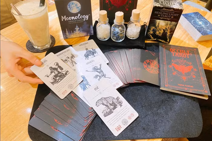 Khi người trẻ nghiện… bói Tarot -0