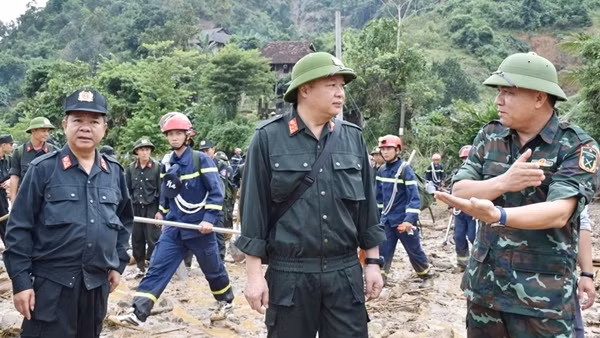 Công an Điện Biên tìm kiếm người dân mất tích sau trận lũ tại xã Mường Pồn