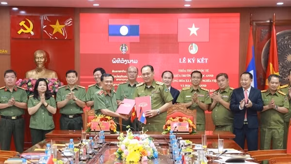 Đảm bảo hợp tác đào tạo quốc tế giữa Đại học ANND và Học viện ANND Lào
