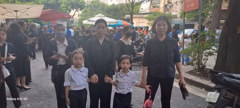 Dòng người nối dài, lặng yên, thành kính vào viếng Tổng Bí thư Nguyễn Phú Trọng -0