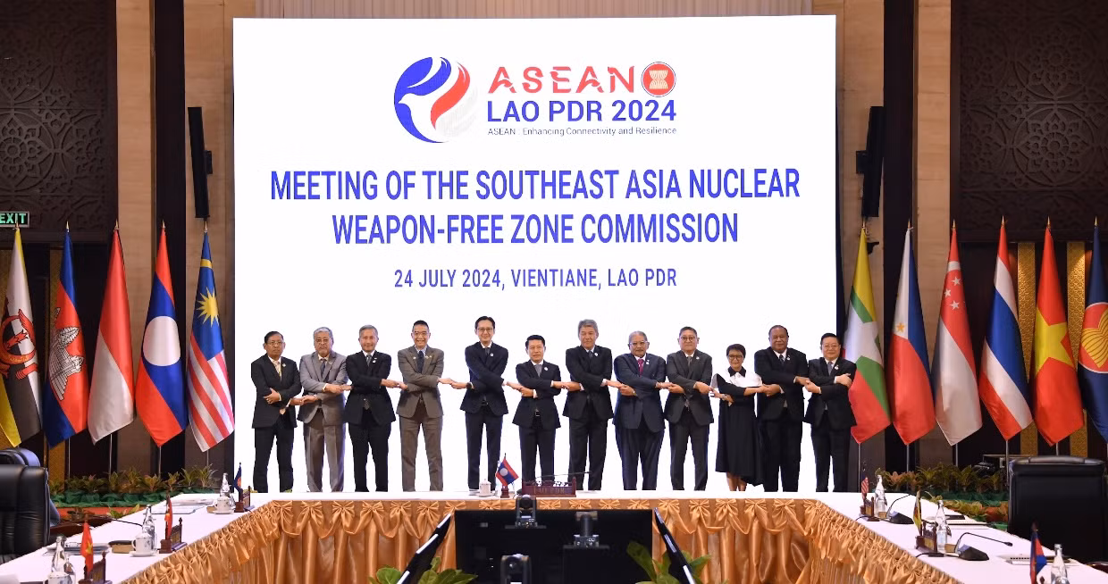 Bộ trưởng Ngoại giao các nước ASEAN tưởng niệm Tổng Bí thư Nguyễn Phú Trọng -0