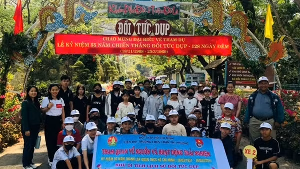 Ghi ở ngọn đồi thiêng những ngày tháng 7