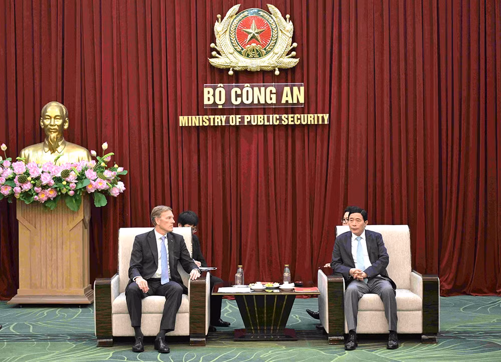 Kết nối bầu trời, bảo vệ an ninh quốc gia -0