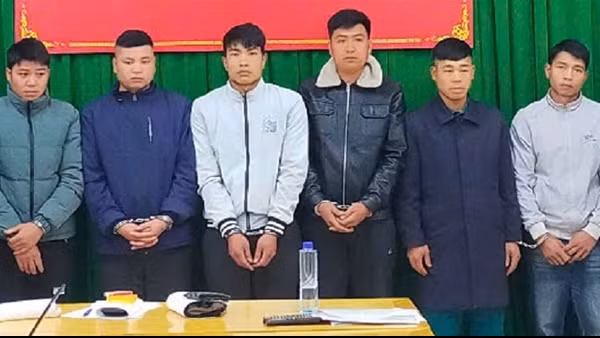 Khởi tố nhóm "trai bản" mua linh kiện về lắp ráp súng tự chế