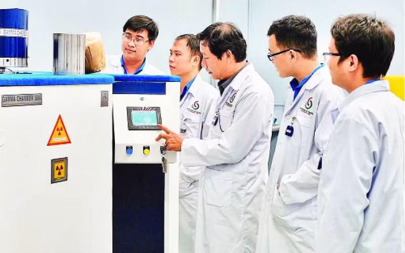 Bài 1: Đi là để trở về và cống hiến -0