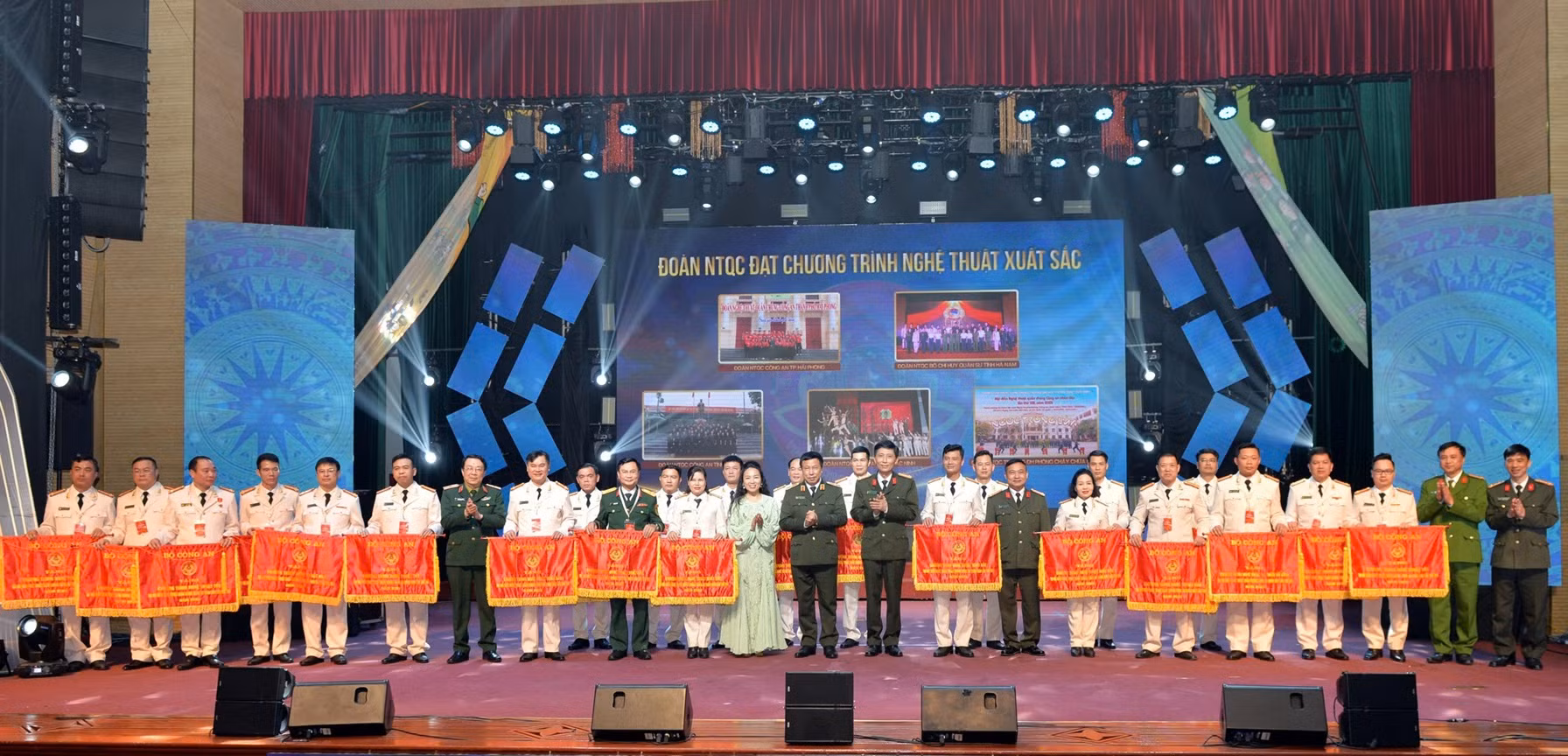 25 tiết mục đoạt giải A Hội diễn nghệ thuật quần chúng CAND khu vực 1 -0