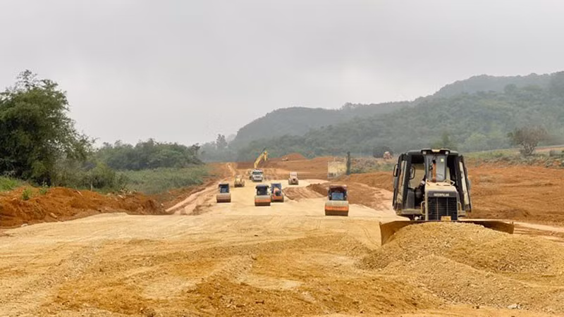 Yêu cầu 6 tỉnh đẩy nhanh thủ tục cấp phép, nâng công suất các mỏ tại các dự án giao thông -0