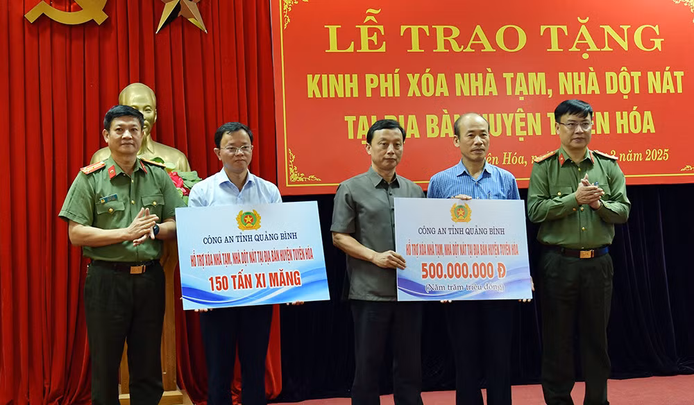 Hỗ trợ 500 triệu đồng xóa nhà tạm, nhà dột nát tại huyện Tuyên Hóa -0
