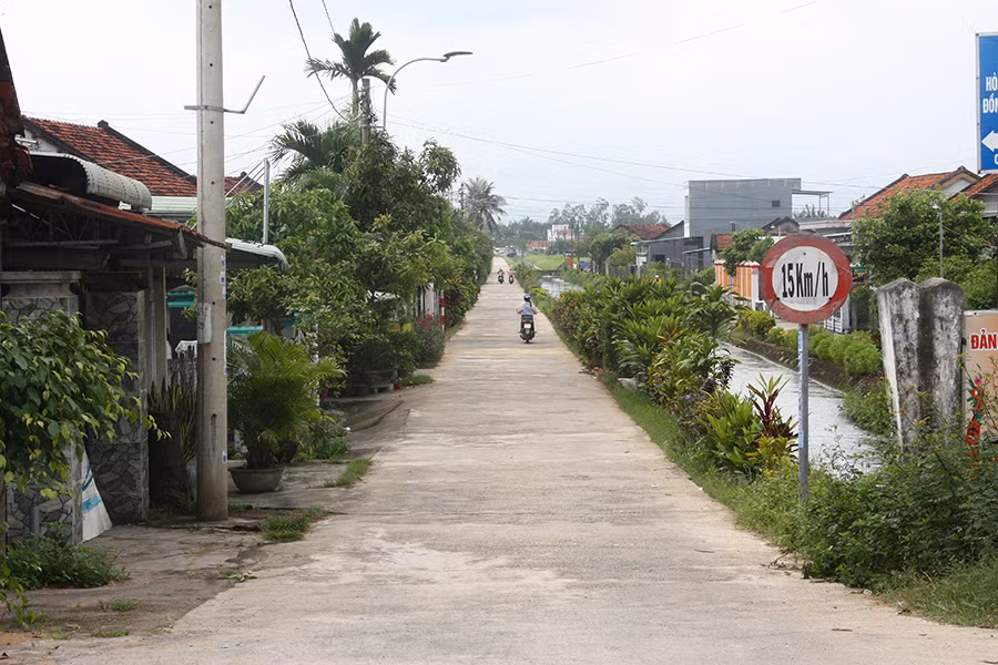 Sức sống mới trên quê hương Hòa Phong anh hùng -0