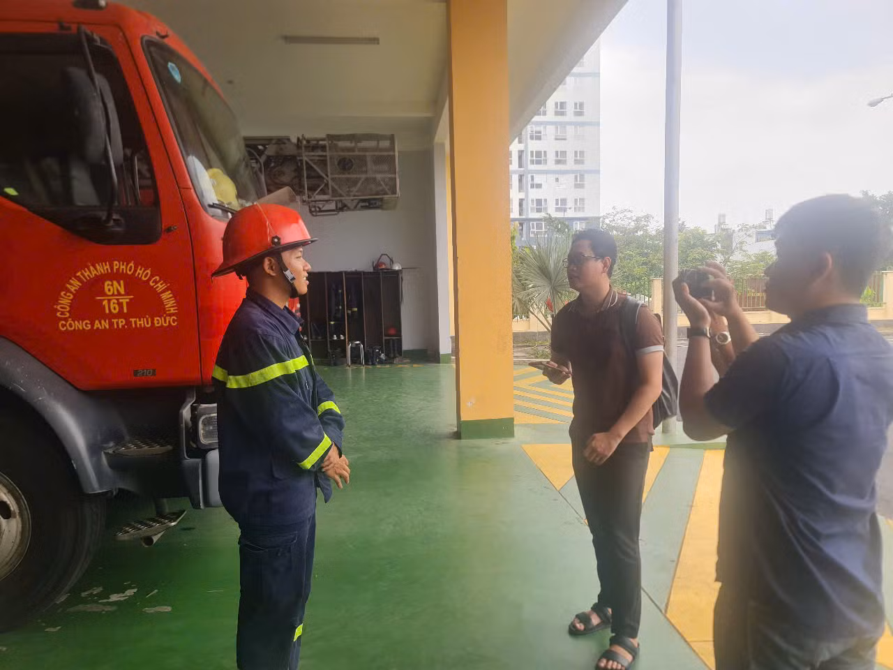 “Đó là nhiệm vụ của người lính chữa cháy, cứu nạn cứu hộ, tôi không phải người hùng” -0