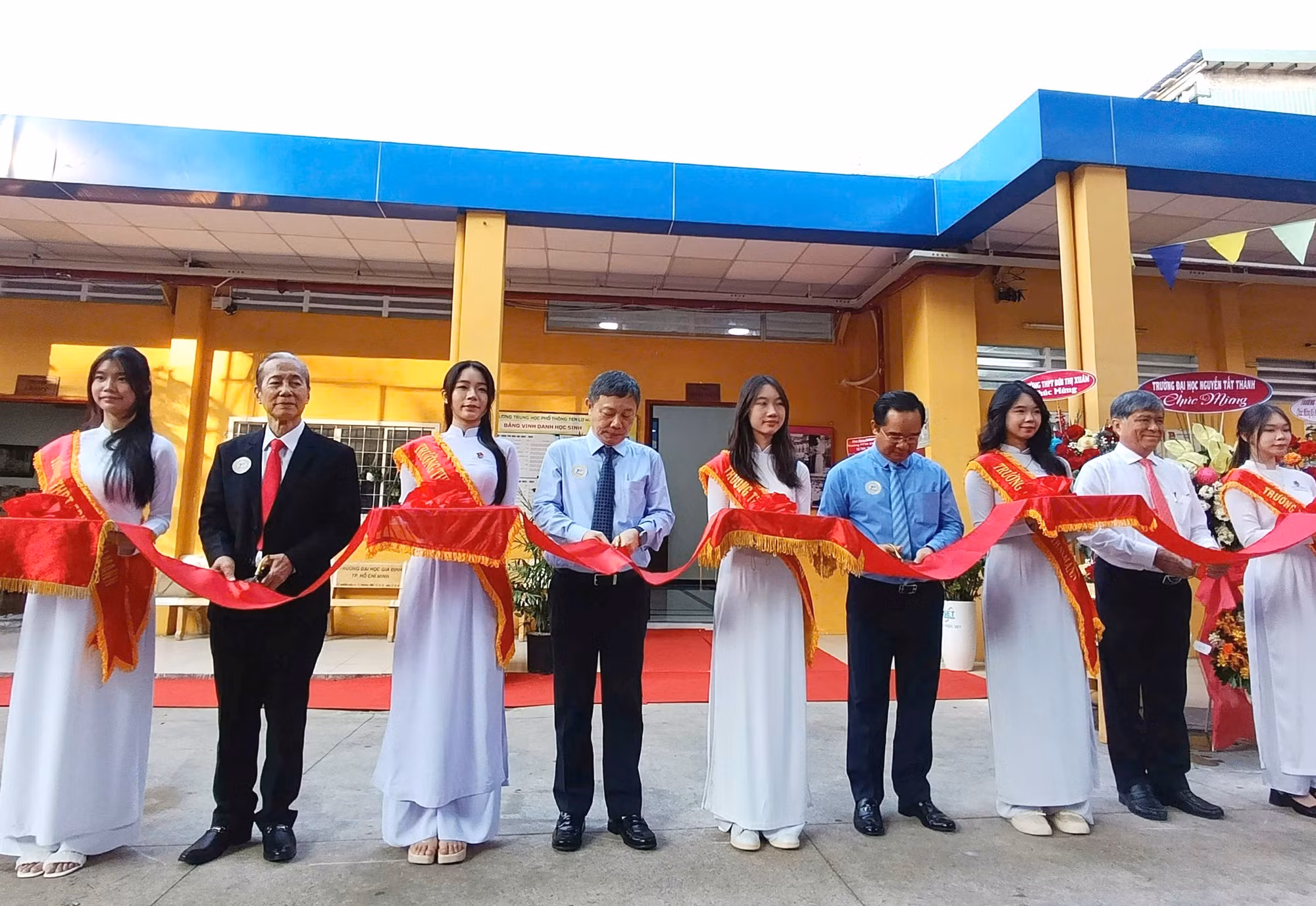 Kỷ niệm 75 năm sự kiện lịch sử “Ngày toàn quốc chống Mỹ” -1