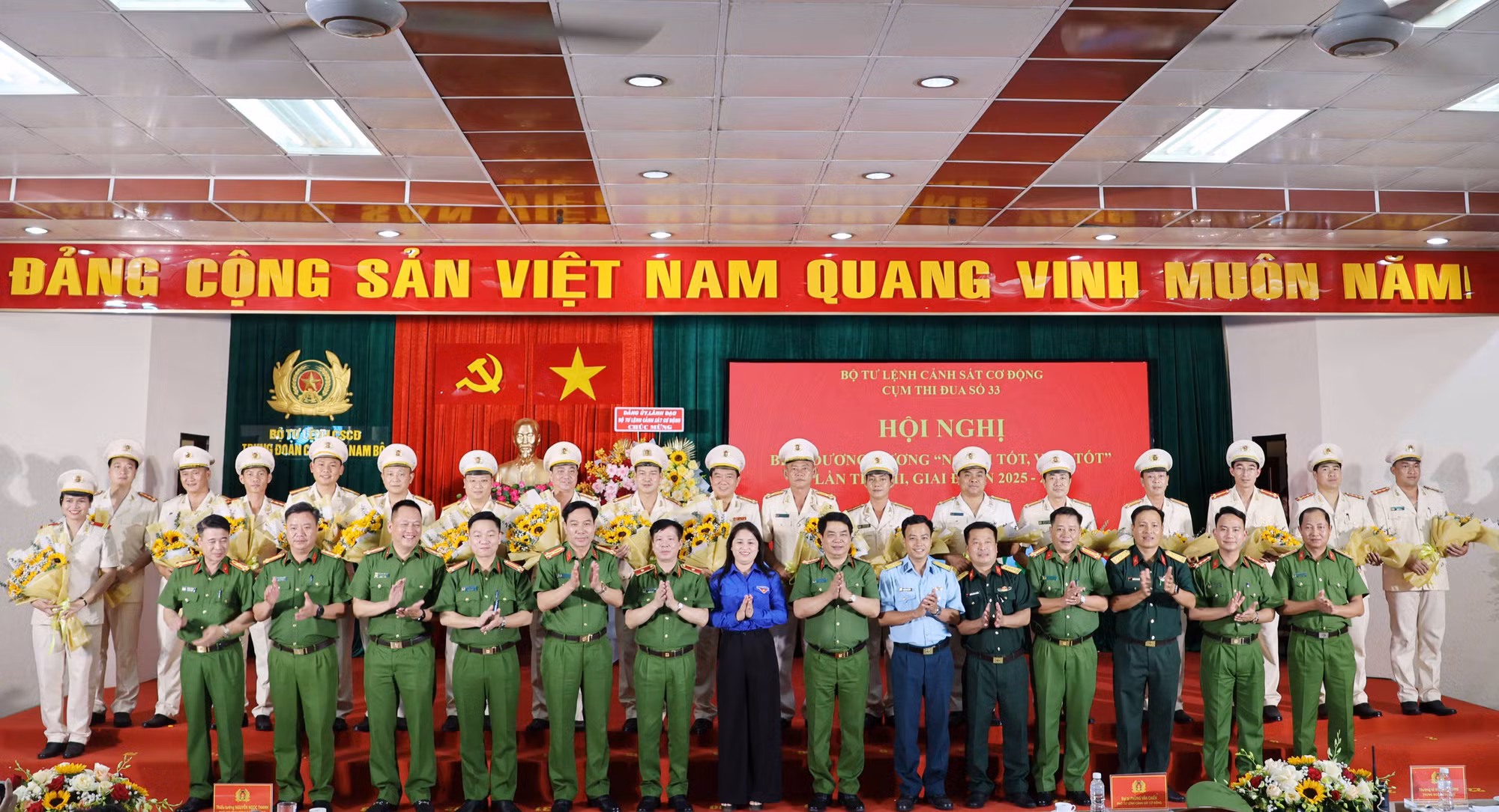 Cụm thi đua số 33 – Bộ Tư lệnh CSCĐ biểu dương, tôn vinh 80 gương “người tốt, việc tốt” -0