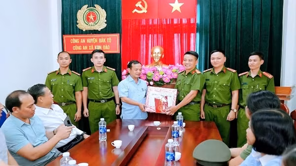 Kiểm tra hoạt động các đơn vị Công an xã ở Kon Tum