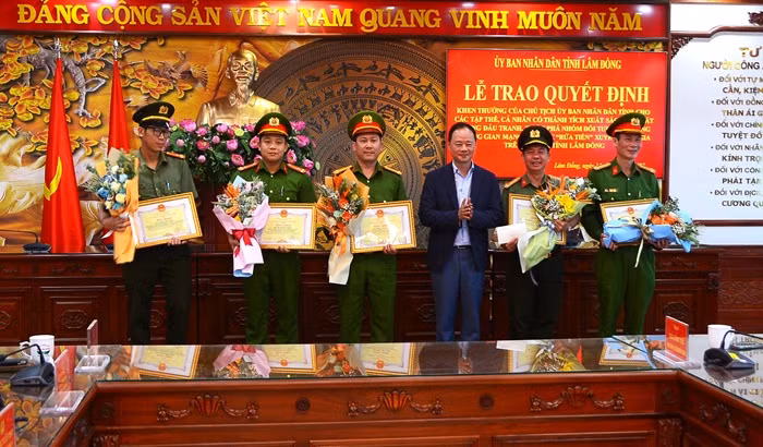 Khen thưởng Ban chuyên án triệt phá vụ rửa 2.000 tỷ đồng -0