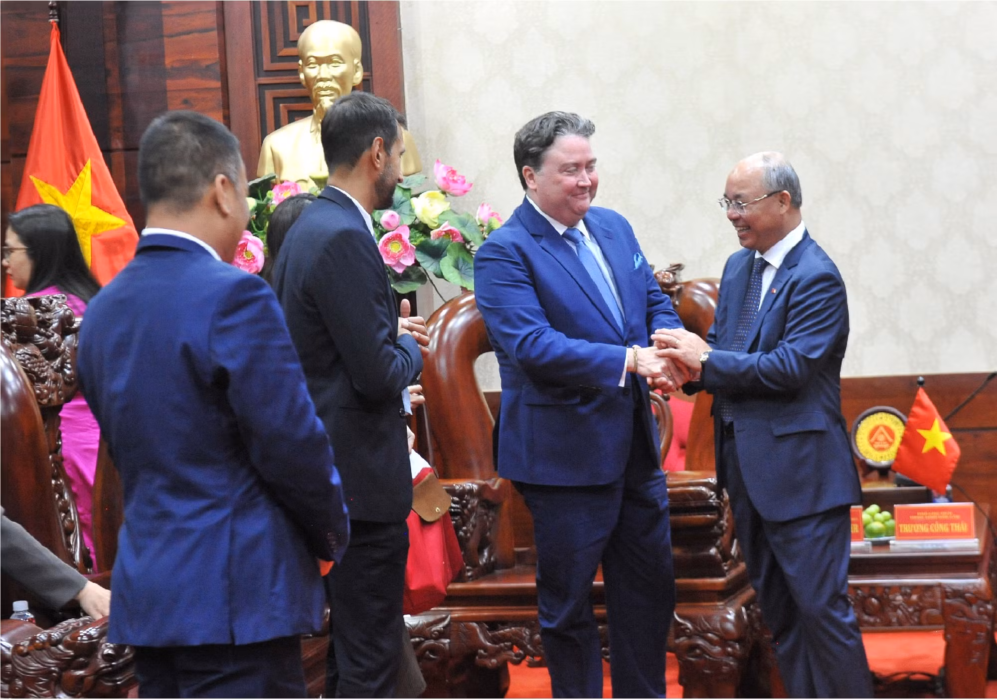 Lãnh đạo tỉnh Đắk Lắk tiếp Đại sứ Hoa Kỳ Marc Evans Knapper -0