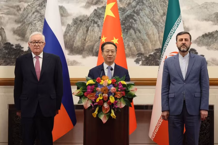 Trung Quốc và Nga lên tiếng bảo vệ Iran -0
