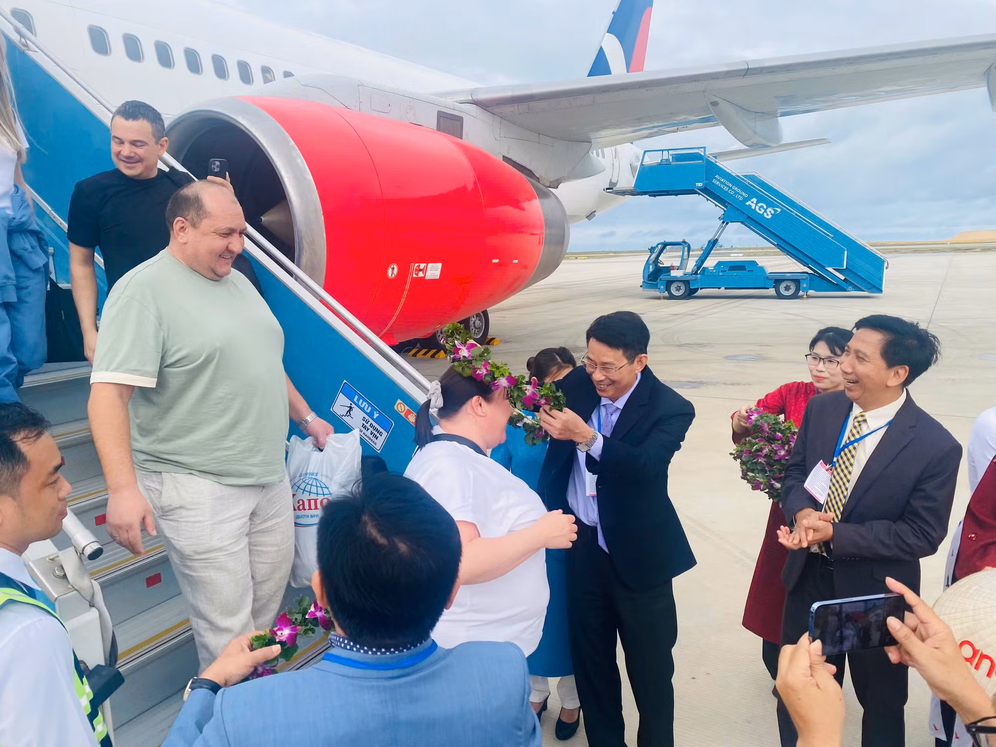 Đón chuyến bay thẳng đầu tiên từ Nga đến Cam Ranh sau nhiều năm tạm dừng -0