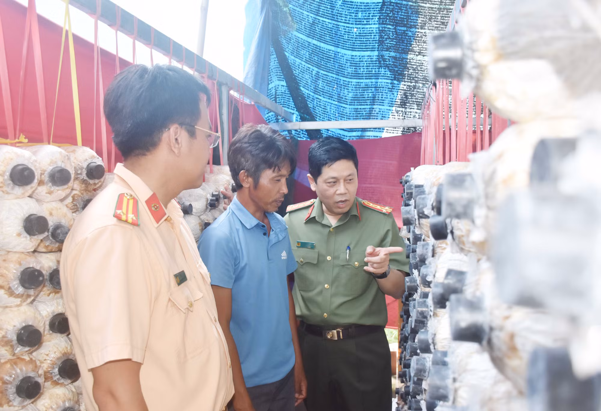 Những mái ấm của tình dân tộc, nghĩa đồng bào -1