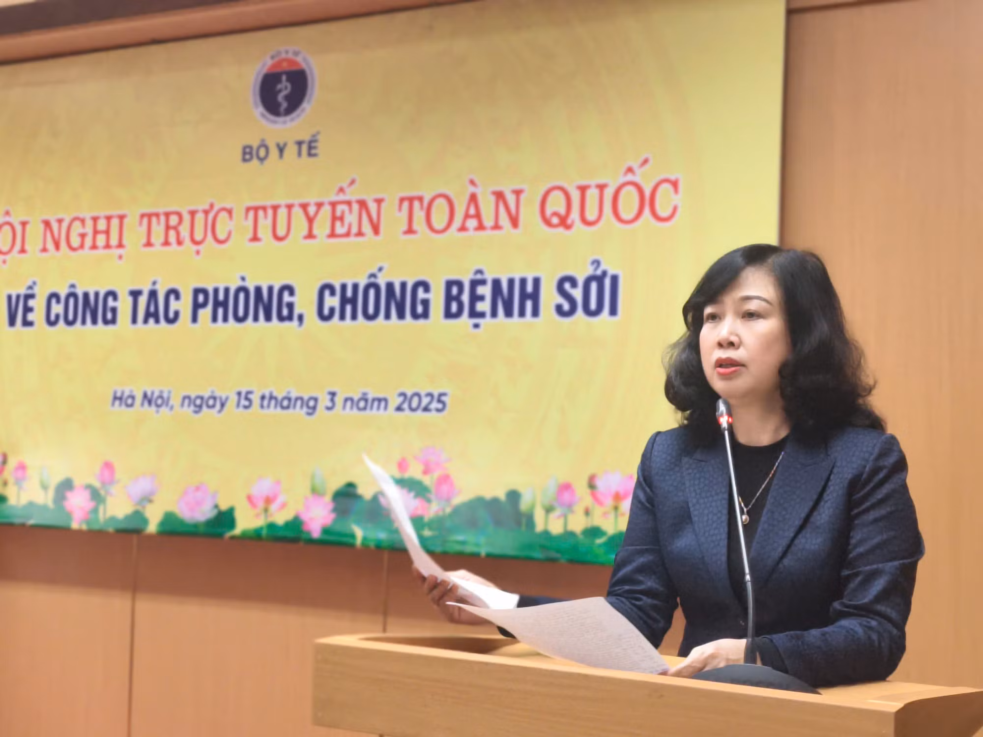 Bệnh sởi lây lan nhanh hơn COVID-19, nhiều người không cho con tiêm vaccine -0
