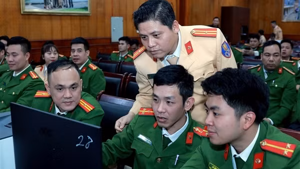 Công an Hà Nội tập huấn công tác cấp, đổi GPLX cho Công an cấp xã