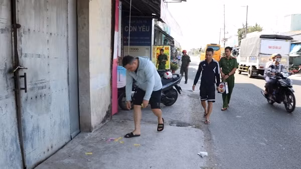 Xử lý 2 đối tượng rải tờ rơi cho vay tiền góp